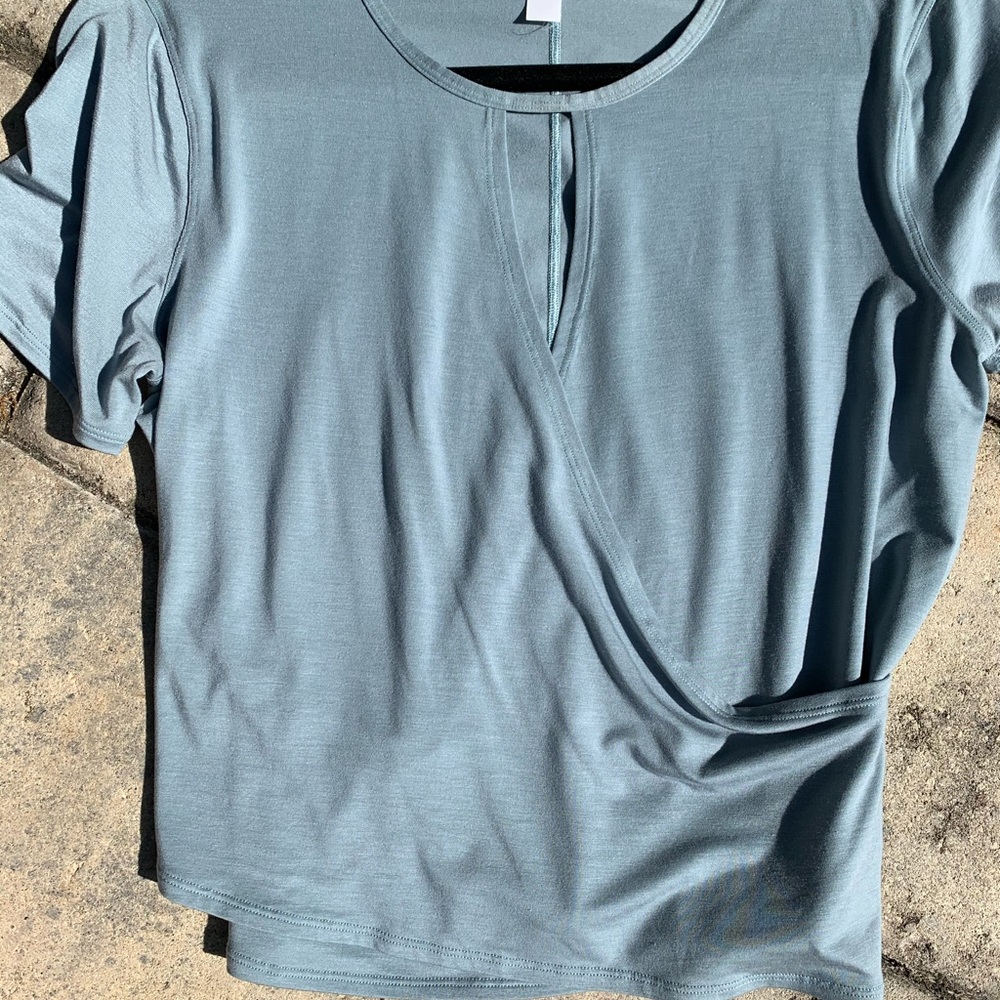 Lululemon new wrap top